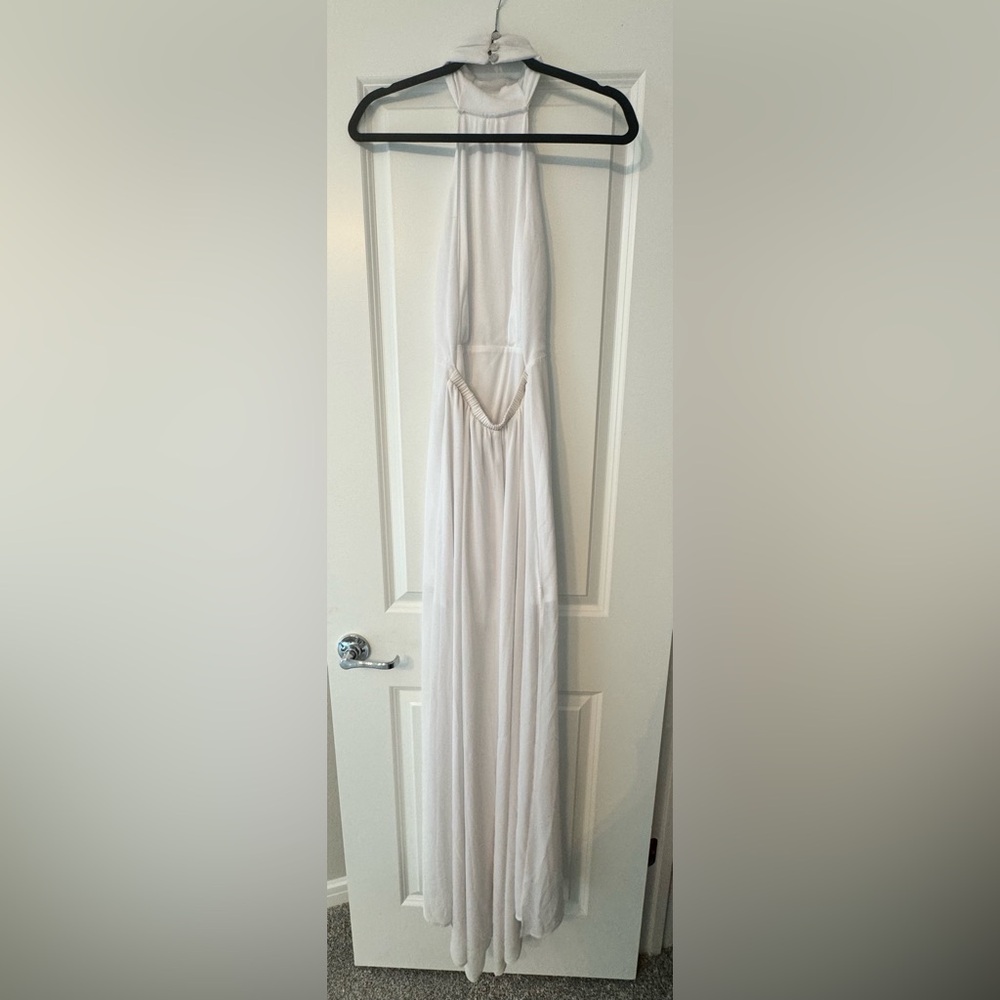 Show me‎ your Mumu halter dress in white - Picture 2 of 4